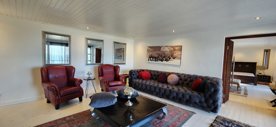 To Let 4 Bedroom Property for Rent in Glencairn Heights Western Cape